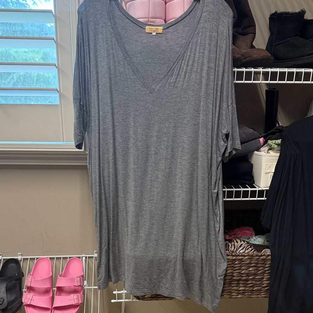 Piko 1988 Charcoal V-Neck Long Sleeve Top Medium